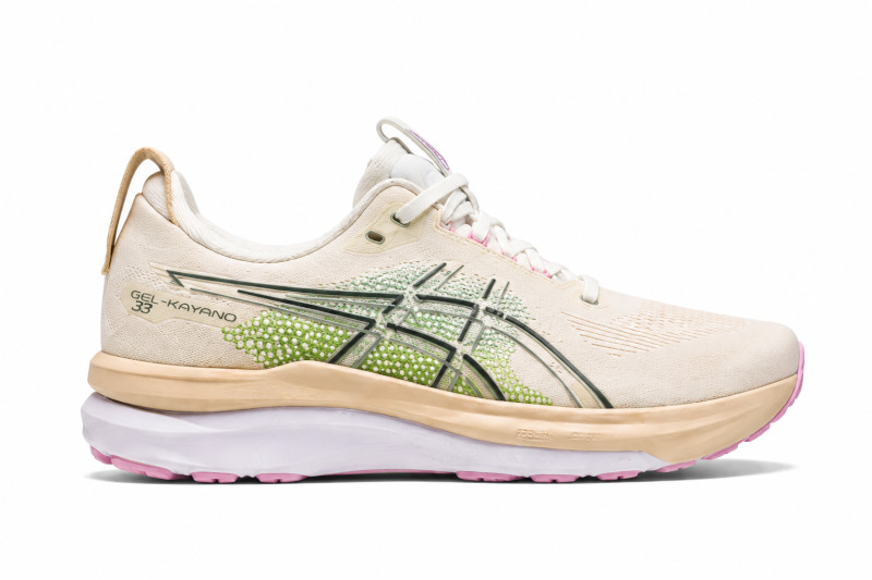 ASICS GEL-KAYANO 33 — كريمي وأخضر بنعل وردي