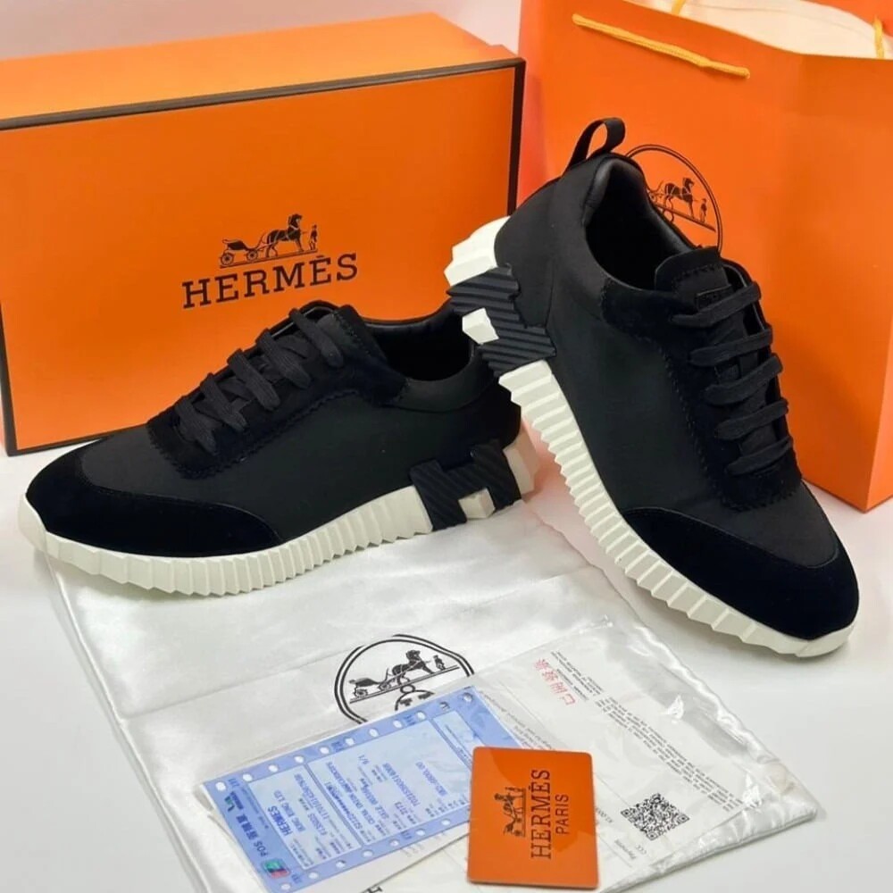 حذاء Hermès Jimmy Sneaker لون أسود وأبيض كلاسيك في الكويت
